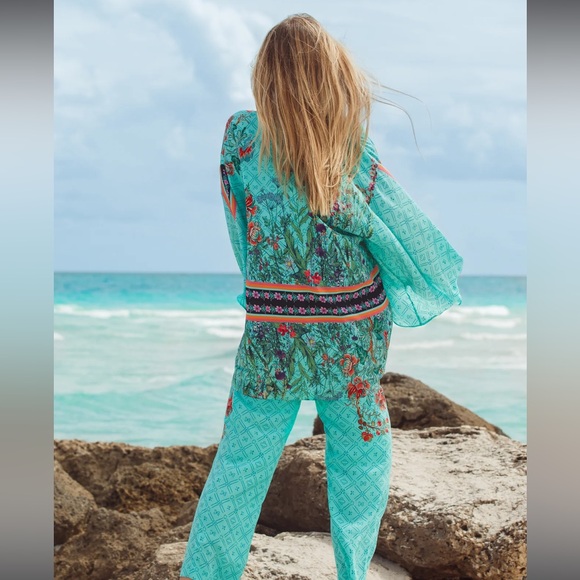 New Moda Baronessa Caftan- Size- L/XL- Color: light blue, green, pink. - Picture 2 of 7